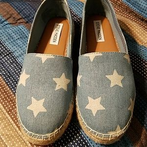 Steve Madden stars shoes